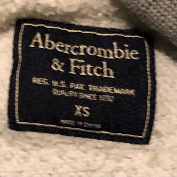 Abercrombie & Fitch Heather Gray Hoodie in XS. - Picture 4 of 5
